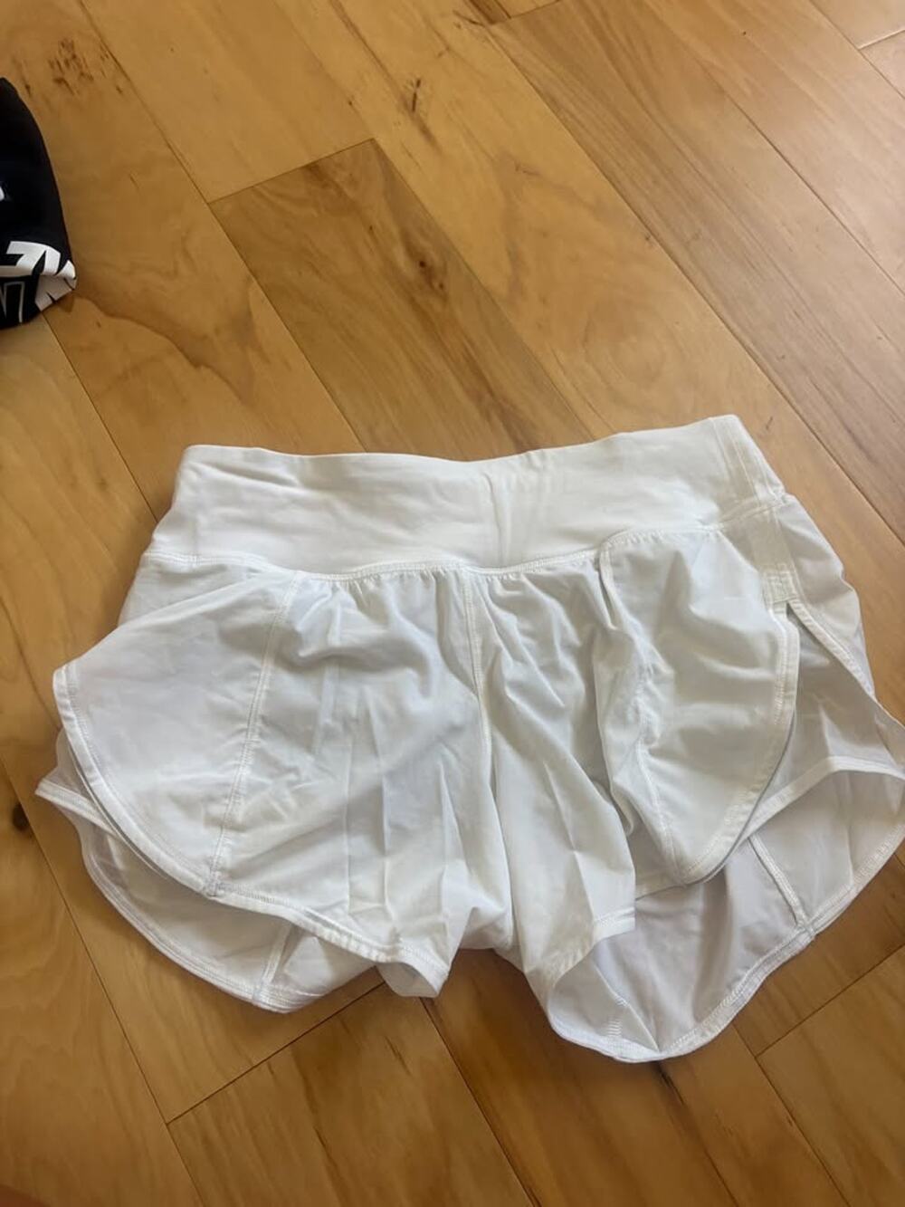 Lululemon White Running Shorts - Size 4